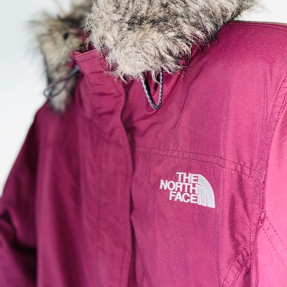🥶🔥WINTER SALE!Women’s North Face Coat. - Picture 6 of 8